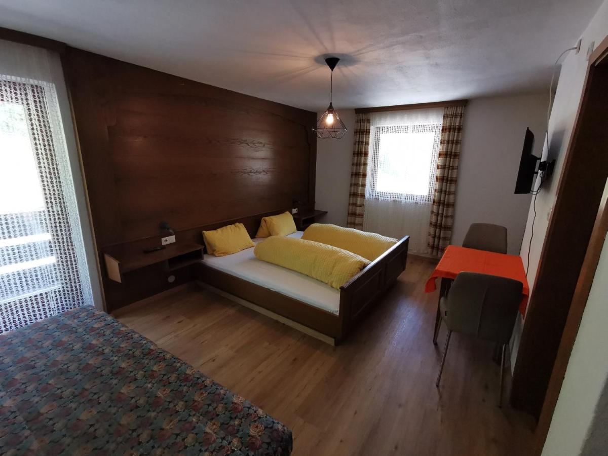 Gasthof Zum Loewen Landeck Esterno foto