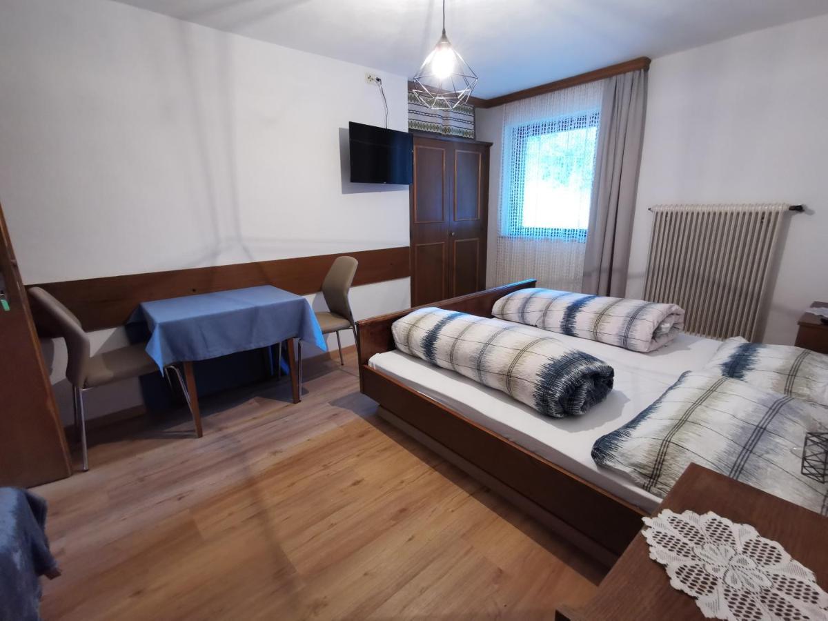 Gasthof Zum Loewen Landeck Esterno foto